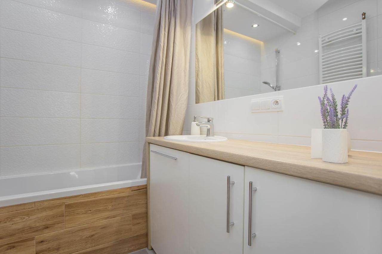 Urban Jungle Apartment In The City Center Białystok Dış mekan fotoğraf